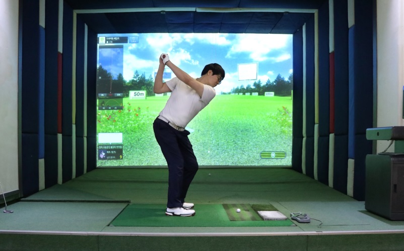 golf simulator
