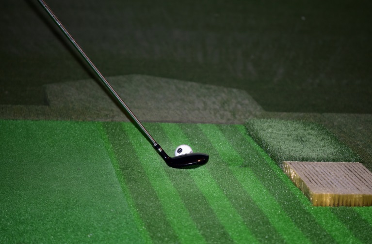 indoor golf